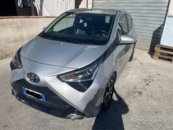 Grigio Usata 2018 Toyota Aygo X-play Due volumi | 10.999 € (Buon prezzo)