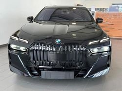 Nero Usata 2023 BMW i7 M Sport Tre volumi | 106.700 €