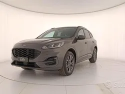 Grigio Usata 2021 Ford Kuga ST-Line SUV | 21.500 € (Buon prezzo)