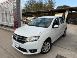 Bianco Usata 2014 Dacia Sandero Ambiance Tre volumi | 4290 € (Buon prezzo)