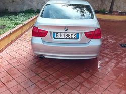 Grigio Usata 2011 BMW 320 Tre volumi | 6300 € (Buon prezzo)