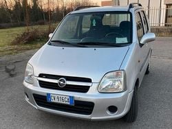 Grigio Usata 2005 Opel Agila Due volumi | 2500 €