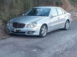 Grigio Usata 2009 Mercedes E220 Avantgarde Tre volumi | 6700 € (Super prezzo)