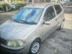 Grigio Usata 2004 Fiat Punto Due volumi | 900 € (Ottimo prezzo)