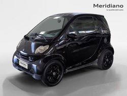 Usata 2004 Smart ForTwo Coupé Pure Due volumi | 2900 € (Buon prezzo)
