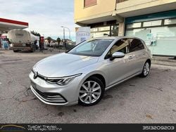 Grigio Usata 2021 VW Golf VIII Life Tre volumi | 16.900 € (Buon prezzo)
