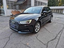Nero Usata 2016 Audi A1 Sportback Ambiente Due volumi | 9900 € (Ottimo prezzo)