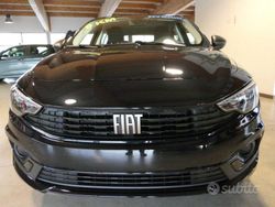 Nero pastello Usata 2024 Fiat Tipo Cross Tre volumi | 19.900 € (Buon prezzo)