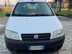 Bianco Usata 2005 Fiat Punto Tre volumi | 1000 € (Ottimo prezzo)