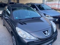 Grigio Usata 2011 Peugeot 206 Tre volumi | 2750 € (Buon prezzo)