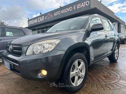 Grigio Usata 2007 Toyota RAV4 SUV | 7000 € (Molto cara)