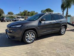 Grigio Usata 2018 Jeep Cherokee Limited SUV | 15.990 €
