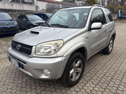 Argento Usata 2005 Toyota RAV4 Sol SUV | 3300 € (Buon prezzo)