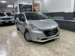 Grigio Usata 2012 Peugeot 208 Allure Due volumi | 4499 € (Buon prezzo)