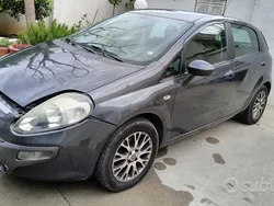 Usata 2010 Fiat Punto Due volumi | 2500 € (Buon prezzo)