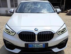 Bianco Usata 2019 BMW 120 Luxury Line Due volumi | 26.600 € (Buon prezzo)