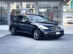 Nero Usata 2011 Infiniti Ex30 SUV | 7300 €