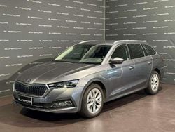 Grigio scuro Usata 2023 Skoda Octavia Style Station wagon | 19.900 € (Buon prezzo)