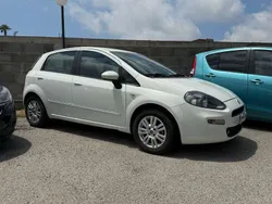 Bianco Usata 2012 Fiat Punto Lounge Due volumi | 4500 € (Buon prezzo)