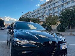Nero Usata 2018 Alfa Romeo Giulia Super Tre volumi | 19.500 € (Buon prezzo)