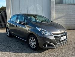 Grigio Usata 2019 Peugeot 208 Due volumi | 8490 € (Ottimo prezzo)