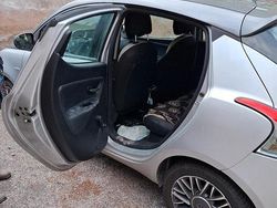 Grigio Usata 2017 Lancia Ypsilon Due volumi | 6850 € (Buon prezzo)