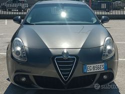 Grigio Usata 2011 Alfa Romeo Giulietta Due volumi | 6000 € (Buon prezzo)