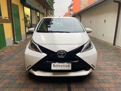 Bianco Usata 2017 Toyota Aygo X-play Due volumi | 9950 € (Buon prezzo)