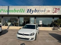 Bianco Usata 2015 VW Golf Sportsvan Comfortline Monovolume | 11.490 € (Buon prezzo)