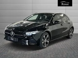 Grigio montagna Nuova 2025 Mercedes A180 Tre volumi | 37.500 € (Buon prezzo)