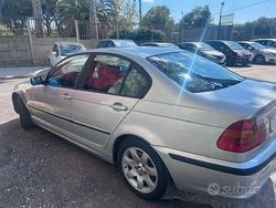 Grigio Usata 2003 BMW 320 Tre volumi | 2500 € (Buon prezzo)