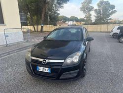 Nero Usata 2006 Opel Astra Club Tre volumi | 2000 €