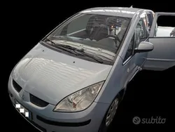 Grigio Usata 2007 Mitsubishi Colt Invite Tre volumi | 3000 € (Buon prezzo)