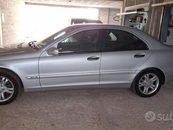 Usata 2001 Mercedes C220 Tre volumi | 5000 €