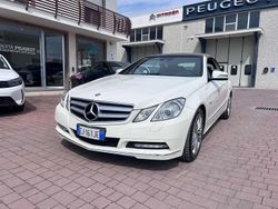 Bianco Usata 2011 Mercedes E220 Executive Cabrio | 12.999 € (Buon prezzo)