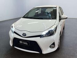 Bianco Usata 2013 Toyota Yaris Hybrid Lounge Tre volumi | 8900 € (Buon prezzo)