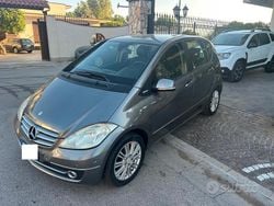 Grigio Usata 2009 Mercedes A150 Avantgarde Tre volumi | 3500 € (Buon prezzo)