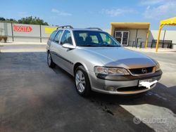 Grigio Usata 1998 Opel Vectra Station wagon | 1200 €