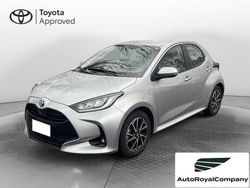 Argento Usata 2023 Toyota Yaris Hybrid Trend Tre volumi | 19.200 € (Buon prezzo)