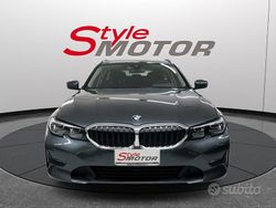 Grigio Usata 2021 BMW 318 Advantage Station wagon | 23.499 € (Ottimo prezzo)