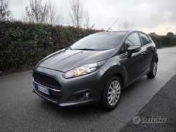 Grigio Usata 2017 Ford Fiesta Due volumi | 5700 € (Ottimo prezzo)