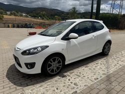 Bianco Usata 2009 Mazda 2 Tre volumi | 3500 € (Buon prezzo)