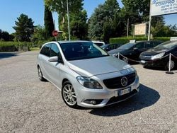 Grigio Usata 2014 Mercedes B180 Premium Monovolume | 7790 € (Buon prezzo)