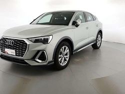 Argento rugiada met Usata 2021 Audi Q3 Sportback S-Line SUV | 38.900 € (Buon prezzo)