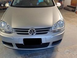 Grigio Usata 2007 VW Golf V Comfortline Tre volumi | 5900 € (Molto cara)