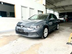 Grigio Usata 2020 VW Golf VII Edition Tre volumi | 21.300 € (Buon prezzo)
