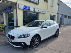 Bianco Usata 2015 Volvo V40 CC Ocean Race Station wagon | 9800 € (Buon prezzo)