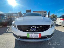 Bianco Usata 2017 Volvo S60 CC Pro Tre volumi | 11.990 €