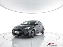 Grigio Usata 2020 Toyota Yaris Hybrid Lounge Tre volumi | 14.900 € (Buon prezzo)