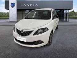 Bianco Usata 2023 Lancia Ypsilon Gold Due volumi | 11.250 € (Ottimo prezzo)